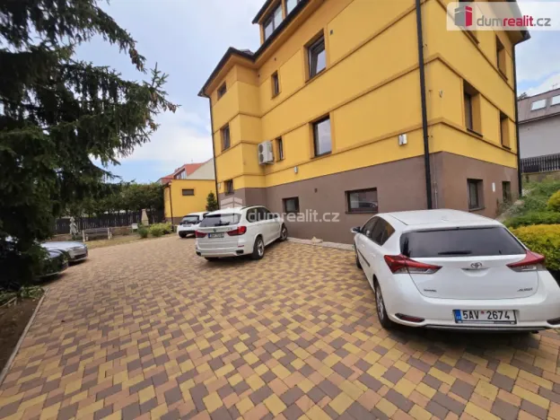 Pronájem bytu 2+kk, Praha - Hloubětín, V chaloupkách, 45 m2