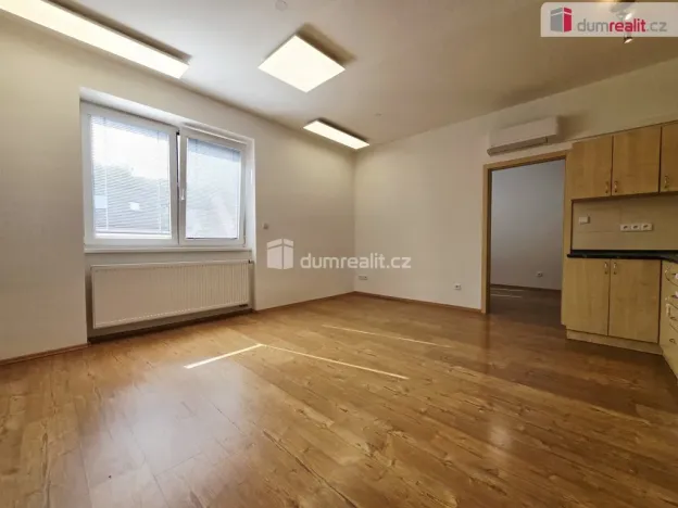 Pronájem bytu 2+kk, Praha - Hloubětín, V chaloupkách, 45 m2