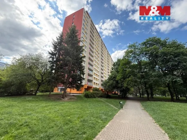 Pronájem bytu 3+1, Praha - Kobylisy, Střekovská, 65 m2