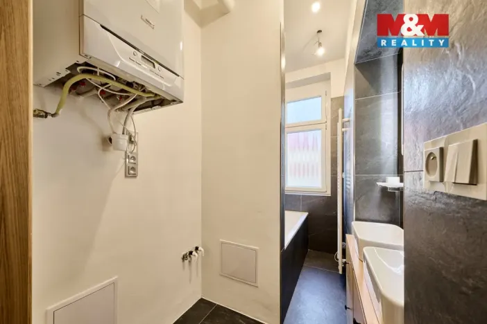 Prodej bytu 2+1, Trutnov - Horní Předměstí, Komenského, 69 m2