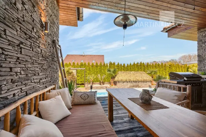 Prodej rodinného domu, Veleň, 224 m2