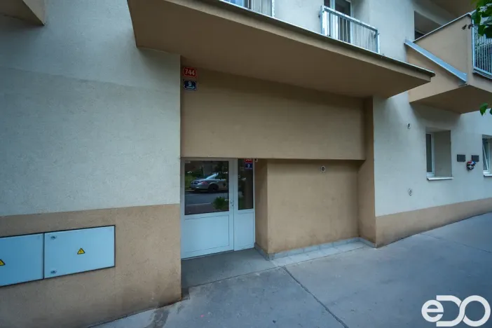 Prodej bytu 3+kk, Praha, Poštovská, 73 m2