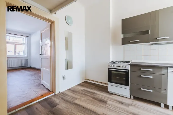 Pronájem bytu 1+1, Praha - Holešovice, Letohradská, 40 m2