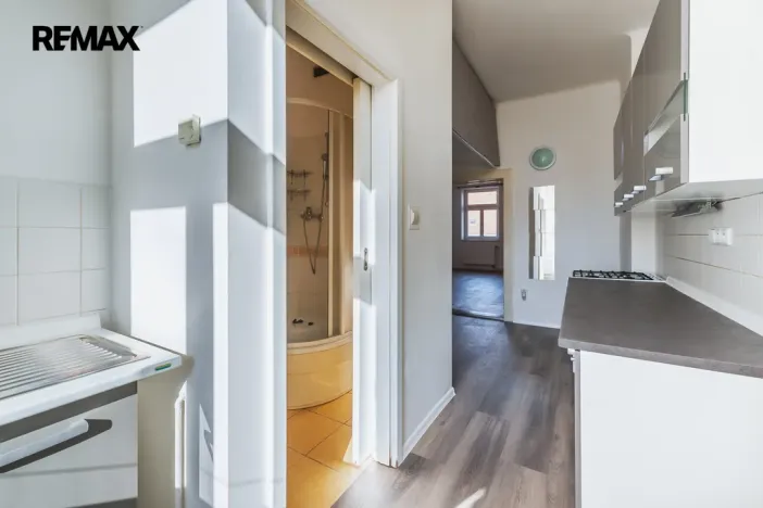 Pronájem bytu 1+1, Praha - Holešovice, Letohradská, 40 m2
