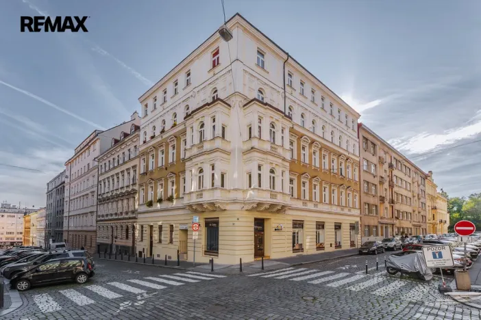 Pronájem bytu 1+1, Praha - Holešovice, Letohradská, 40 m2