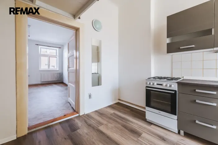 Pronájem bytu 1+1, Praha - Holešovice, Letohradská, 40 m2
