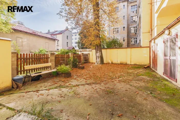 Pronájem bytu 1+1, Praha - Holešovice, Letohradská, 40 m2