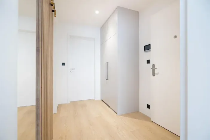 Pronájem bytu 1+kk, Praha - Karlín, Pobřežní, 35 m2
