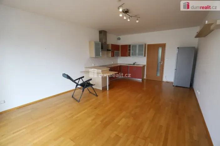 Pronájem bytu 2+kk, Praha - Žižkov, Jeseniova, 60 m2