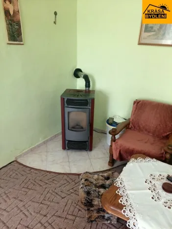 Prodej podílu 1/4 rodinného domu, Břidličná, 85 m2