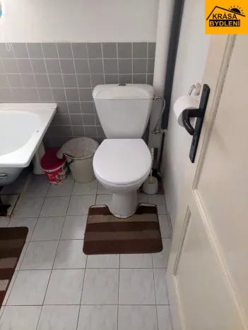 Prodej podílu 1/4 rodinného domu, Břidličná, 85 m2