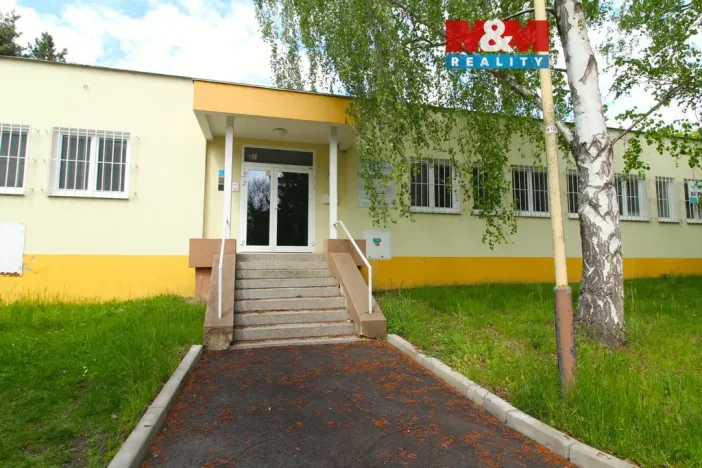 Pronájem kanceláře, Česká Lípa, Bendlova, 215 m2