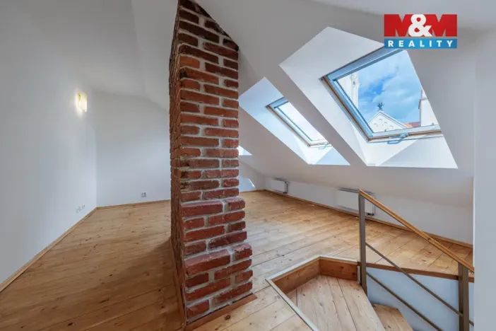 Prodej bytu 2+kk, Plzeň - Jižní Předměstí, Klatovská třída, 66 m2