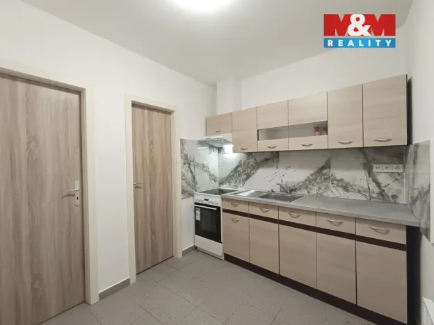 Pronájem bytu 1+1, Kladno, V. Burgra, 40 m2