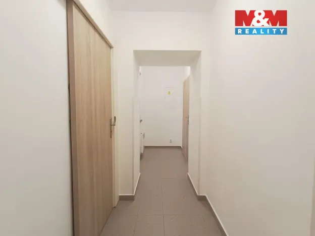 Pronájem bytu 1+1, Kladno, V. Burgra, 40 m2