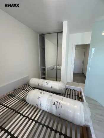 Pronájem bytu 1+kk, Zlín, Čepkovská, 28 m2