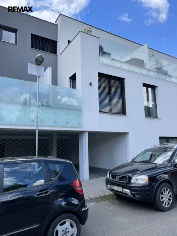 Pronájem bytu 1+kk, Zlín, Čepkovská, 28 m2