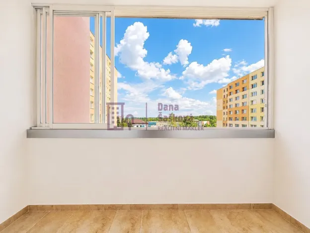 Pronájem bytu 1+kk, Jindřichův Hradec - Jindřichův Hradec III, sídliště Vajgar, 27 m2