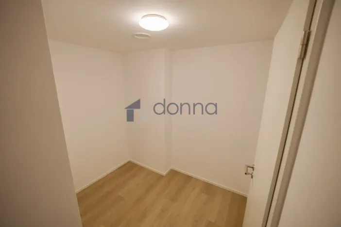 Pronájem bytu 1+kk, Praha, Libušská, 44 m2