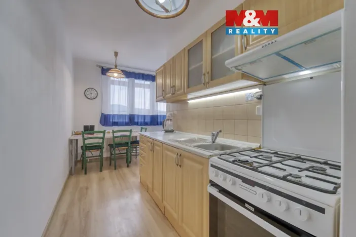 Prodej bytu 3+1, Hrádek - Nová Huť, 1. máje, 67 m2