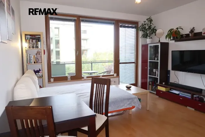 Pronájem bytu 1+kk, Praha - Hloubětín, Nepelova, 30 m2