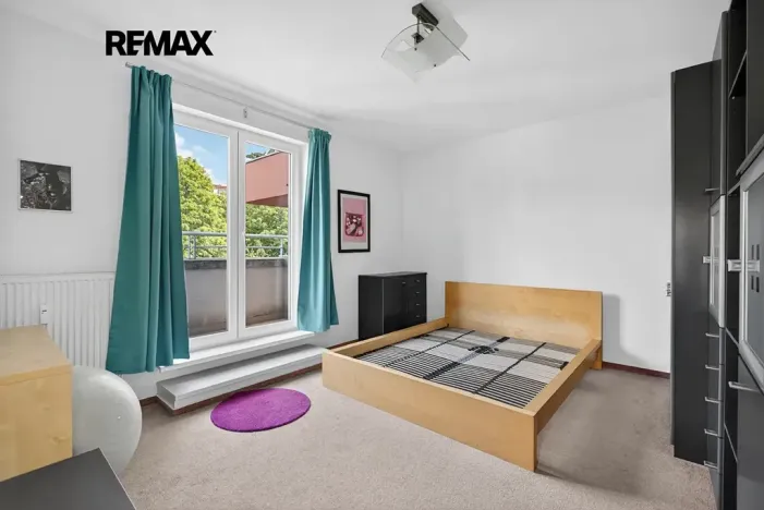 Pronájem bytu 2+kk, Praha - Záběhlice, Velenovského, 54 m2