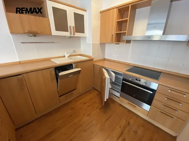 Pronájem bytu 2+kk, Praha - Hlubočepy, Kováříkova, 57 m2