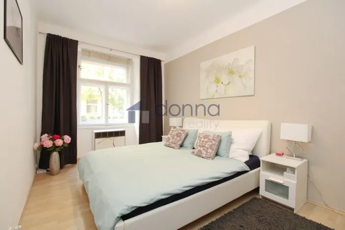 Pronájem bytu 2+kk, Praha, Moravská, 50 m2