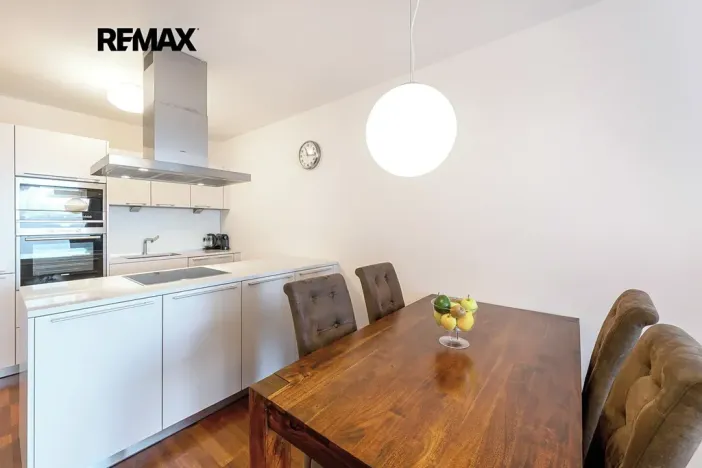 Pronájem bytu 3+kk, Praha - Žižkov, Ke kapslovně, 107 m2