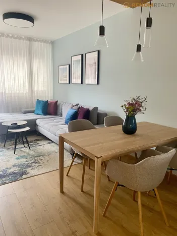 Prodej bytu 3+kk, Praha - Střížkov, Zakšínská, 83 m2
