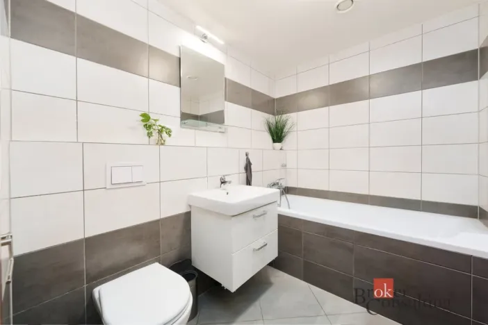 Prodej bytu 2+kk, Praha - Hodkovičky, Šífařská, 52 m2