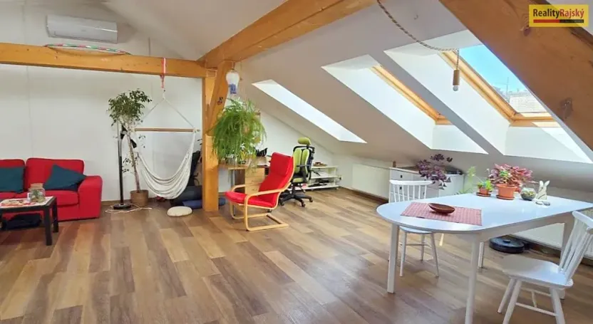 Prodej atypického bytu, Praha - Smíchov, Na Čečeličce, 78 m2