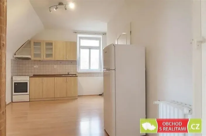 Pronájem bytu 2+kk, Praha, Nad Rohatci, 43 m2