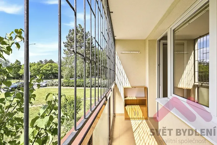 Pronájem bytu 2+kk, Praha - Bohnice, Zelenohorská, 47 m2