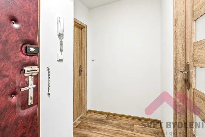 Pronájem bytu 2+kk, Praha - Bohnice, Zelenohorská, 47 m2