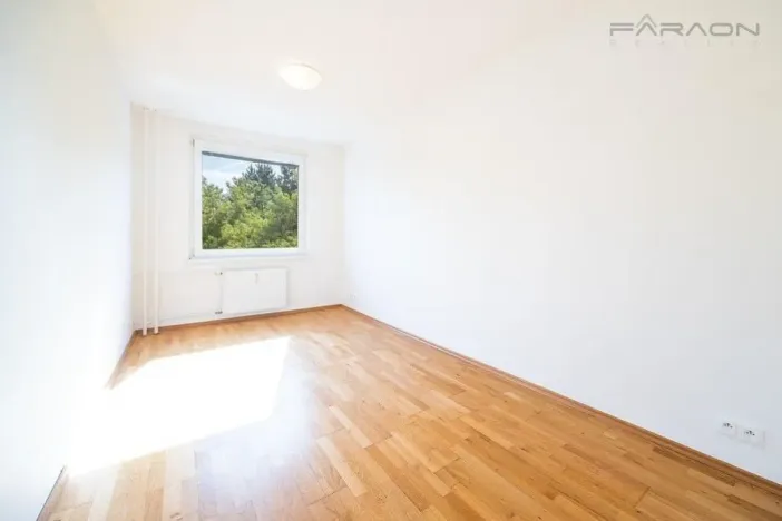 Pronájem bytu 4+kk, Praha - Modřany, Božetická, 77 m2