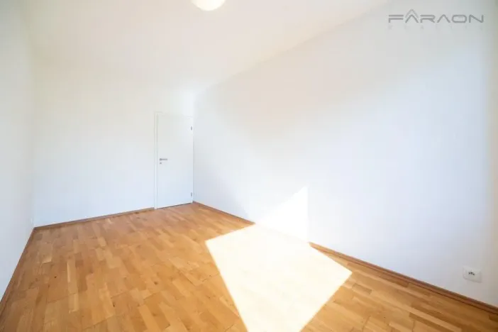 Pronájem bytu 4+kk, Praha - Modřany, Božetická, 77 m2