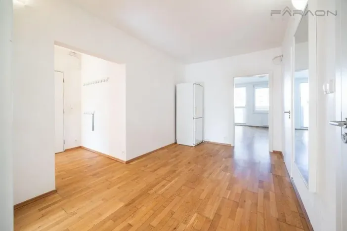 Pronájem bytu 4+kk, Praha - Modřany, Božetická, 77 m2