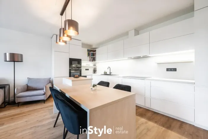 Pronájem bytu 2+kk, Staré Město, Velkomoravská, 71 m2