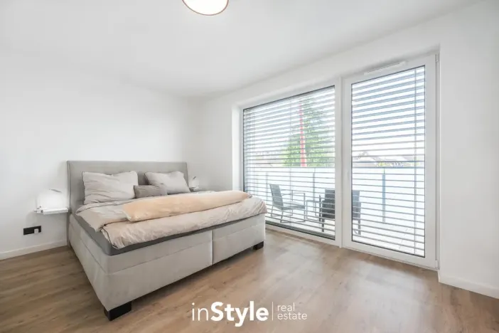 Pronájem bytu 2+kk, Staré Město, Velkomoravská, 71 m2