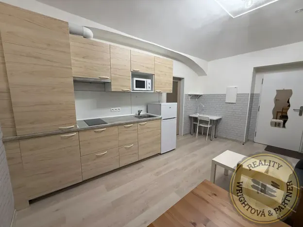 Prodej bytu 2+kk, Praha - Libeň, Zenklova, 37 m2