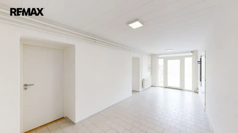 Prodej bytu 3+1, Odrovice, 220 m2