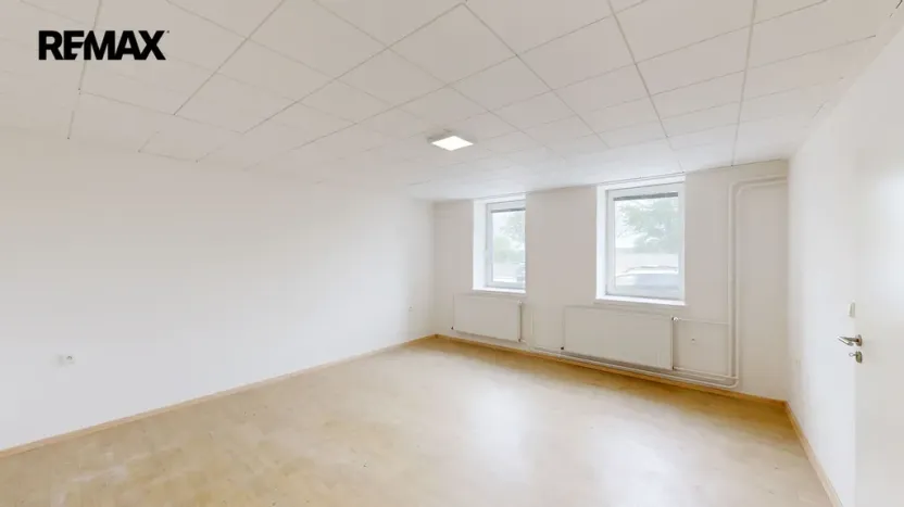 Prodej bytu 3+1, Odrovice, 220 m2