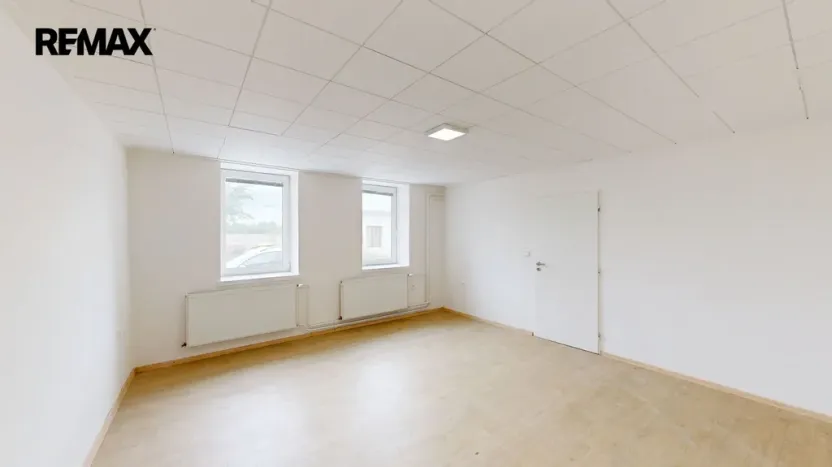 Prodej bytu 3+1, Odrovice, 220 m2