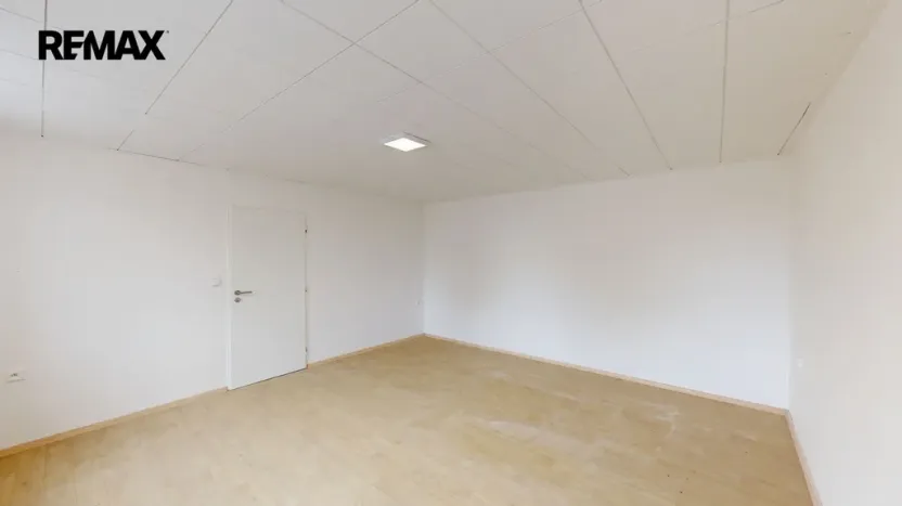 Prodej bytu 3+1, Odrovice, 220 m2