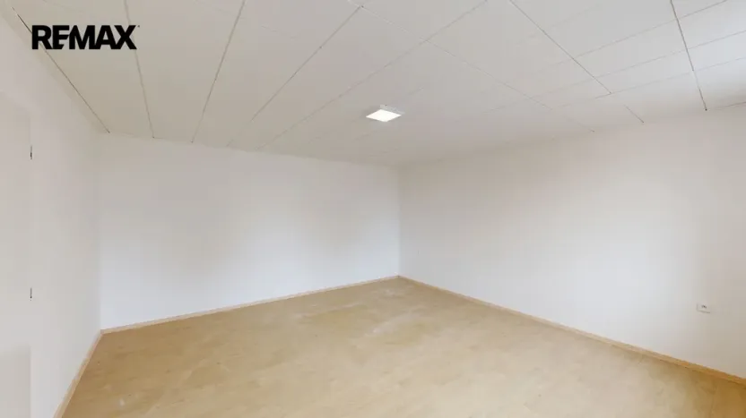 Prodej bytu 3+1, Odrovice, 220 m2