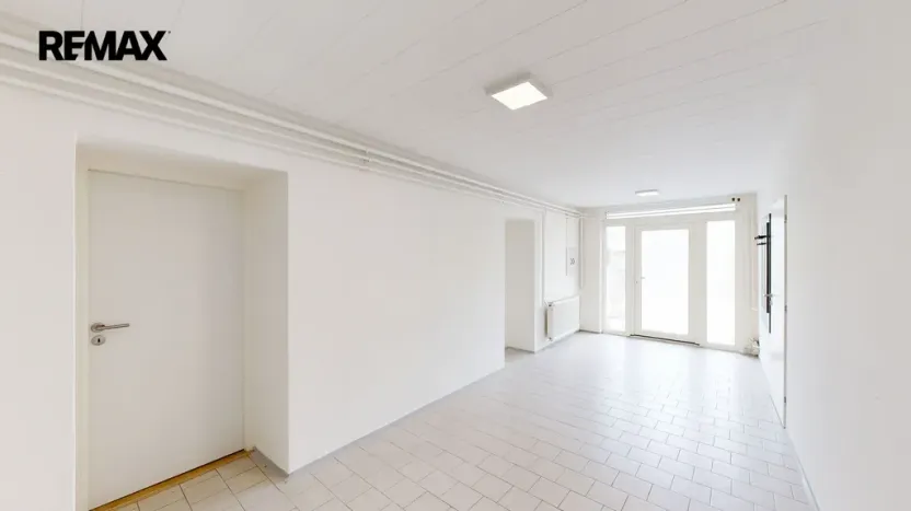 Prodej bytu 3+1, Odrovice, 220 m2