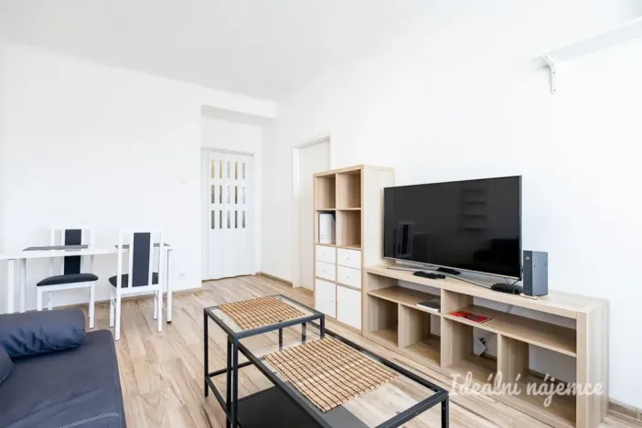 Pronájem bytu 2+kk, Praha - Libeň, Novákových, 43 m2