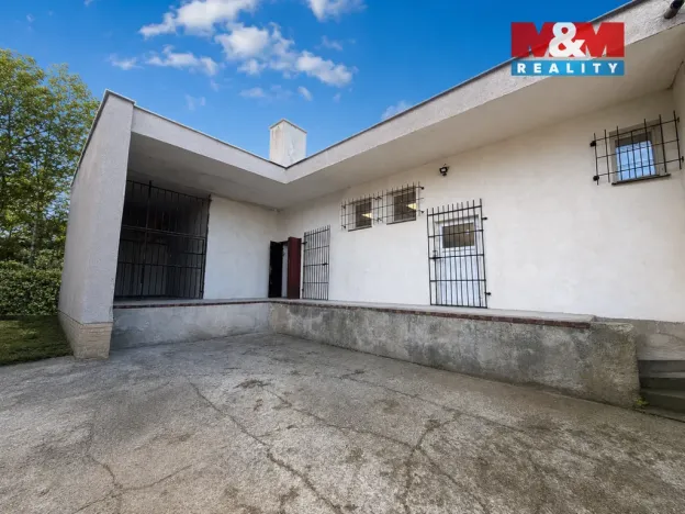 Prodej obchodního prostoru, Měrunice, 210 m2