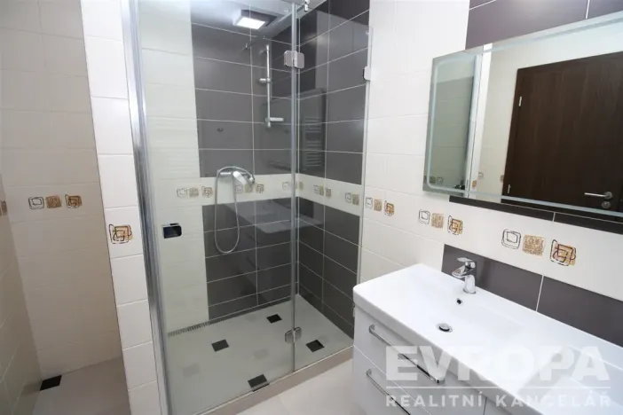 Pronájem kanceláře, Plzeň, Klatovská třída, 82 m2